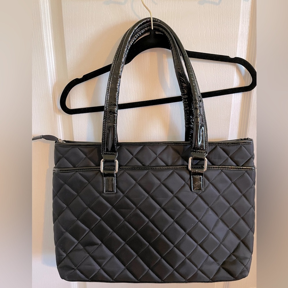 New black insulated tote